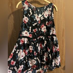 Floral V-neck Tunic Tank Top, NWT, Torrid